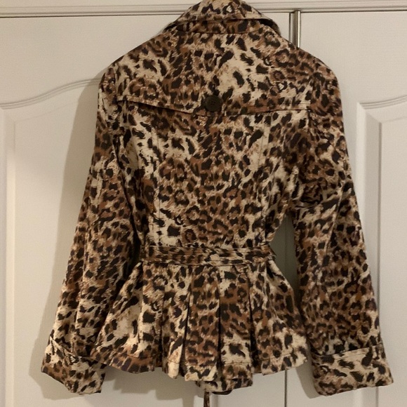 Beautiful Marc Bouwer cheetah print belted jacket - Picture 8 of 10